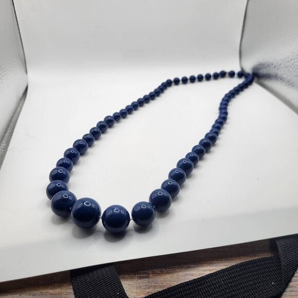 Vintage 60s Chunky Cerulean Blue Graduated Acrylic Bead Necklace - Picture 3 of 4